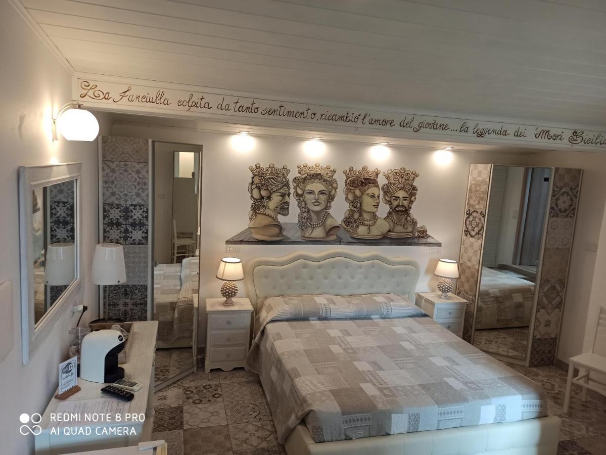 جيارديني ناكسوس B&B Triskeles المظهر الخارجي الصورة